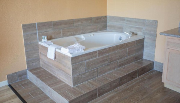 The Crossroads Hotel and Suites Irving image 16