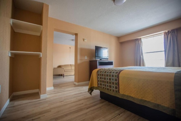 The Crossroads Hotel and Suites Irving image 17