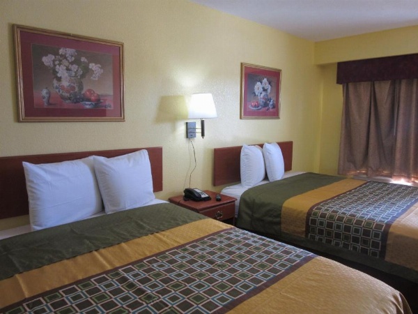 The Crossroads Hotel and Suites Irving image 23